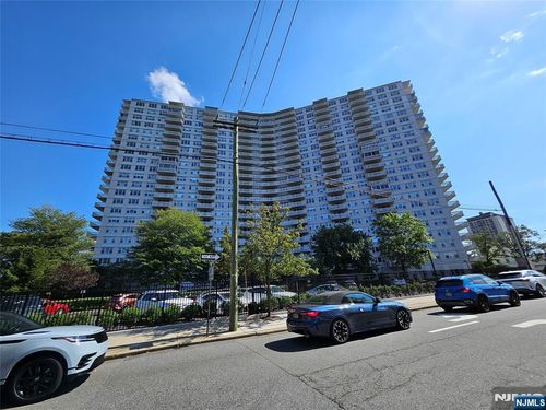 2000 Linwood, Fort Lee, NJ, 07024 | Card Image