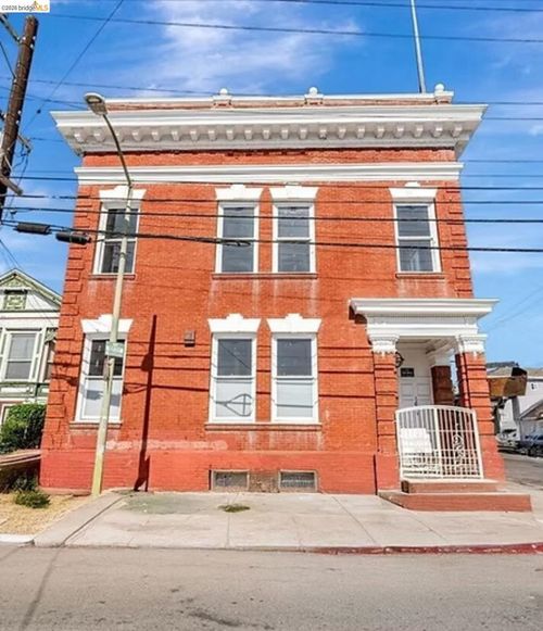 1649 12th Ave, Oakland, CA, 94606-3814 | Card Image