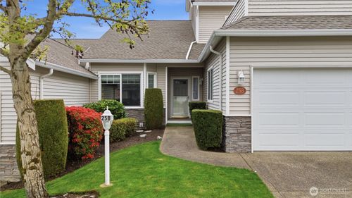 25b-1301 67th St Se, Auburn, WA, 98092-8064 | Card Image