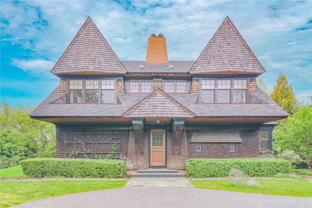 Walnut St, Jamestown, RI 02835