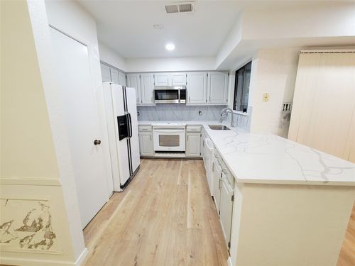 205 Mccarley Pl, McKinney, TX, 75071-4941 | Card Image