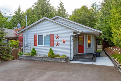 1688 Lailah'S Loop, Qualicum Beach, BC, V9K2S3 | Card Image