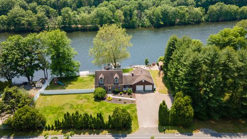 137 Roosevelt Dr, Seymour, CT, 06483-2116 | Card Image