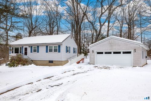 411 Bennetts Farm Rd, Ridgefield, CT, 06877-2111 | Card Image