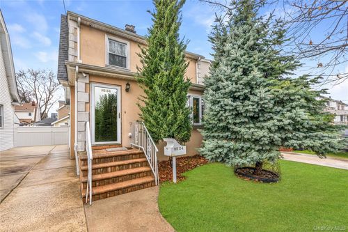 92-24 219th St, Queens Village, NY, 11428-1851 | Card Image