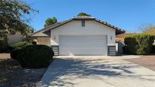 27428 Outrigger Ln, Helendale, CA, 92342 | Card Image
