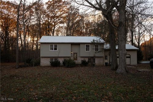 7463 Glenwood Rd, Conneaut, OH, 44030-3350 | Card Image