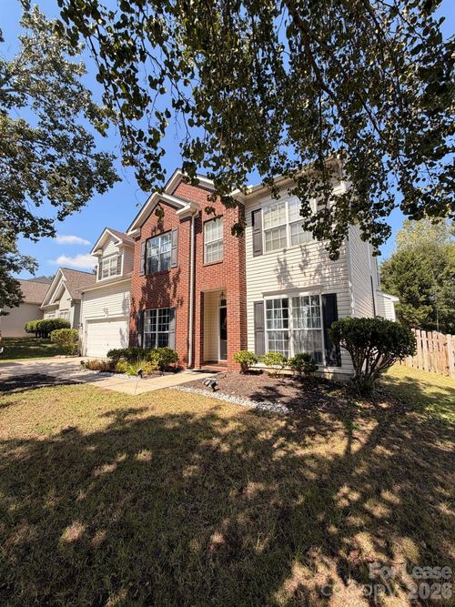 1842 Moss Creek Dr, Harrisburg, NC, 28075-8658 | Card Image
