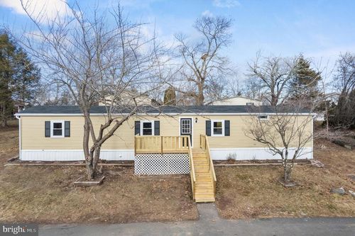 806 Holly Dr, GREEN LANE, PA, 18054-2021 | Card Image