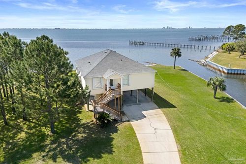 1002 Magnolia Ln, Gulf Breeze, FL, 32563-5326 | Card Image