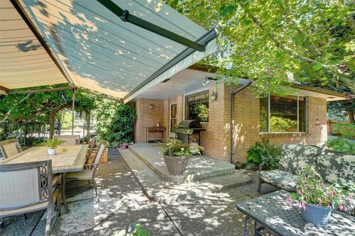 16006 Spanaway Loop Rd S, Spanaway, WA, 98387-9029 | Card Image