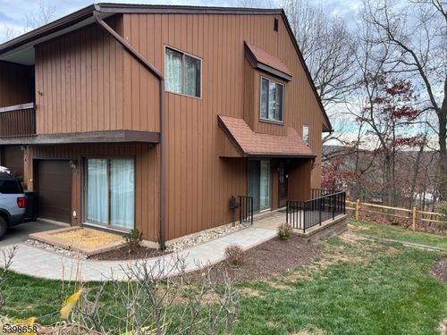 532 Upperway, Wharton, NJ, 07885-1770 | Card Image