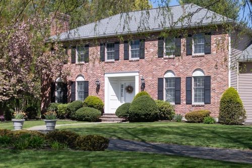 4 Elliston Rd, Weston, MA, 02493-1200 | Card Image