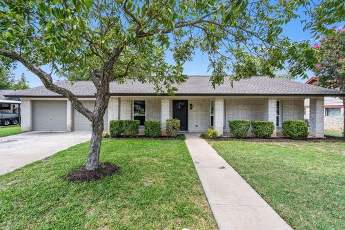 1700 Deep Wood Dr, Round Rock, TX, 78681-6318 | Card Image