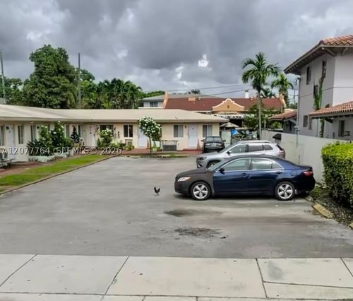 6-2465 W Flagler St, Miami, FL, 33135-1440 | Card Image