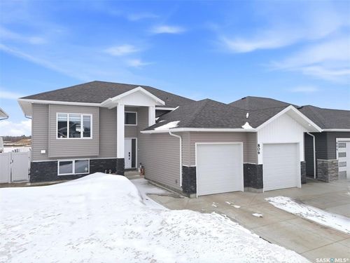 806 1st Ave N, Warman, SK, S0K4S5 | Card Image
