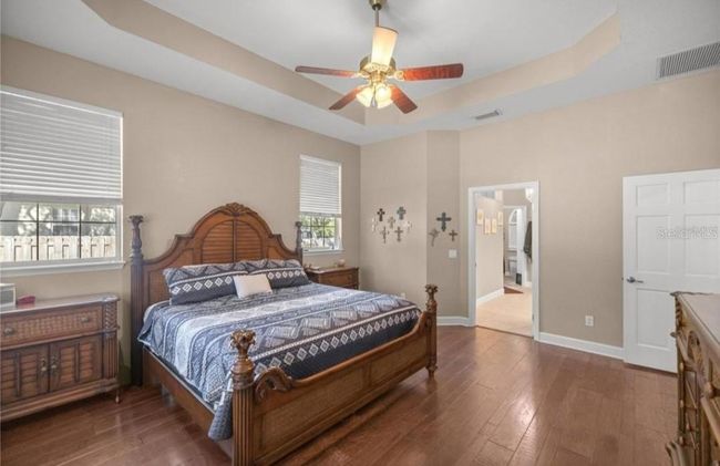 MASTER BEDROOM | Image 19