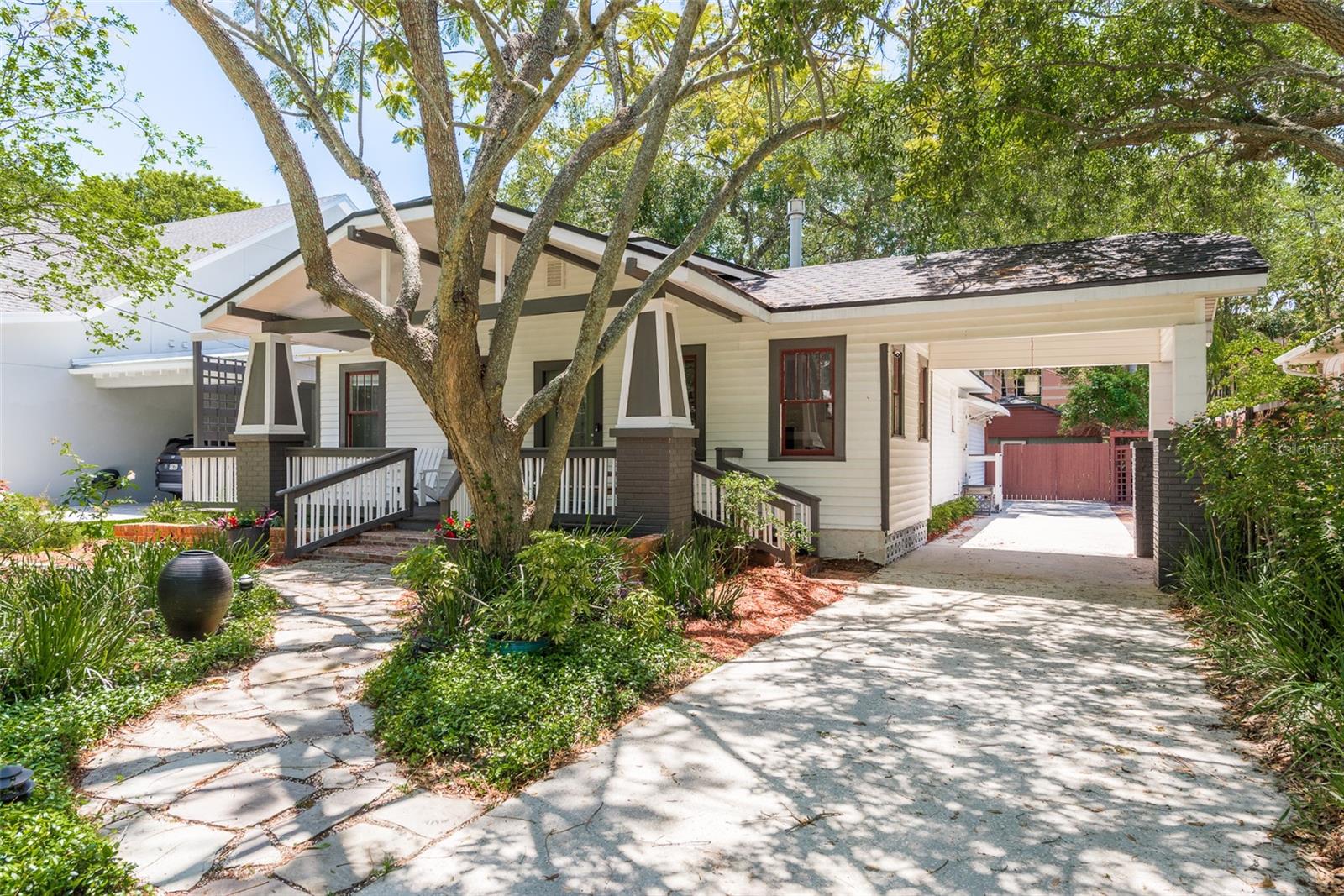 3114 W Hawthorne Road, Sold in TAMPA Zoocasa