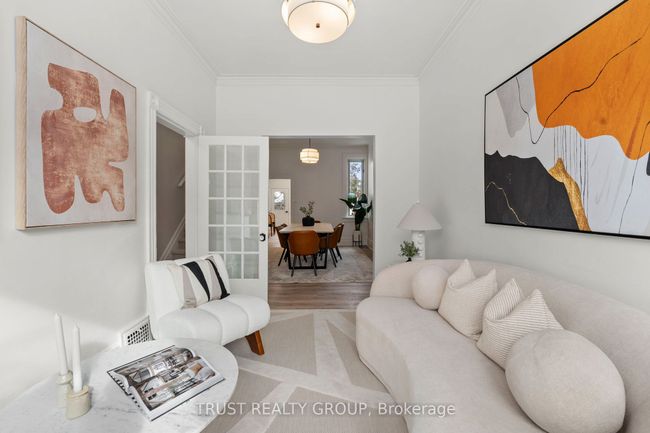 121 Palmerston Ave, House attached with 4 bedrooms, 3 bathrooms and null parking in Toronto ON | Image 4