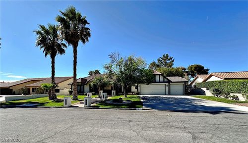 2241 Lucerne Dr, Henderson, NV, 89014-4901 | Card Image