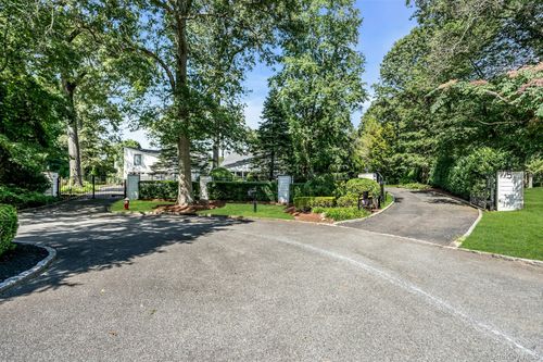 5 Carol Ln, Glen Head, NY, 11545-2916 | Card Image