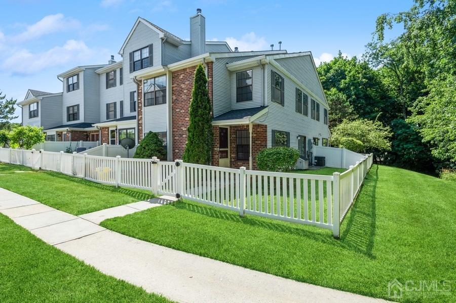 Covington Ct, East Brunswick, NJ 08816