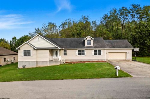 110 Woodmont Way, Fairmont, WV, 26554-9795 | Card Image