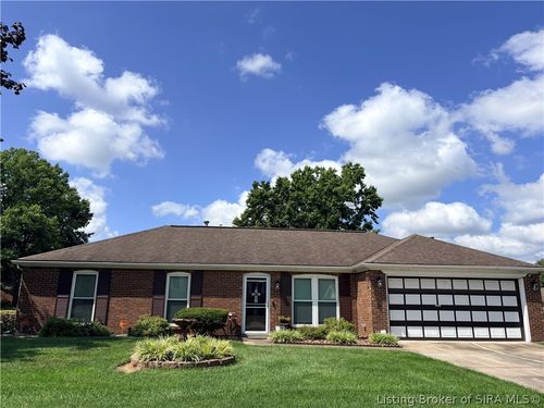 4513 Scott Dr, Jeffersonville, IN, 47130-9529 | Card Image