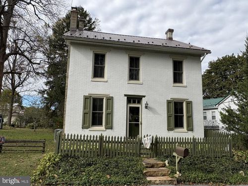 113 Race St, BOILING SPRINGS, PA, 17007-9794 | Card Image