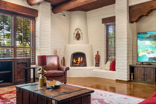 1623 Francisca Rd Nw, Los Ranchos, NM, 87107-7120 | Card Image