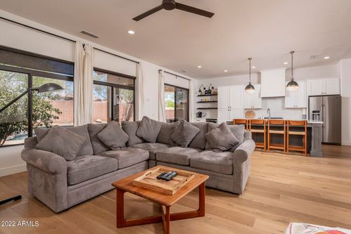 22629 N 43rd Pl, Phoenix, AZ, 85050-8730 | Card Image