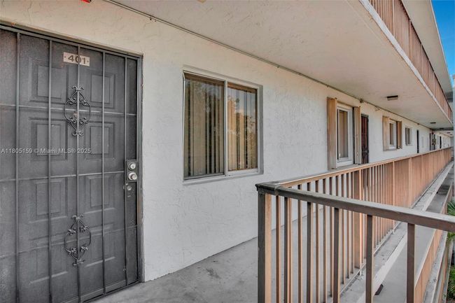 APT-401 - 8720 N Sherman Cir, Condo with 2 bedrooms, 2 bathrooms and null parking in Miramar FL | Image 29