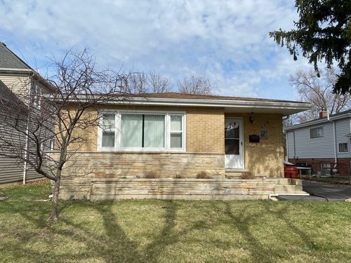 426 E Berteau Ave, Elmhurst, IL, 60126-2402 | Card Image