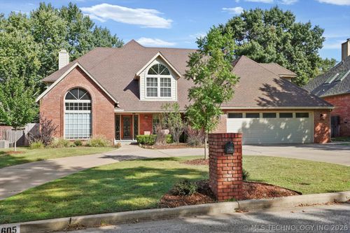 2605 E 74th Pl, Tulsa, OK, 74136-5555 | Card Image