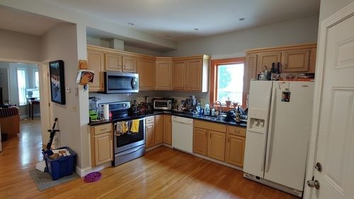 1-33 Eastburn St, Boston, MA, 02135-3209 | Card Image