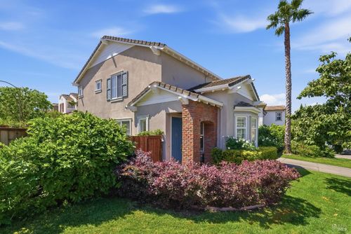 3 Mystic Lane, Novato, CA, 94949 | Card Image