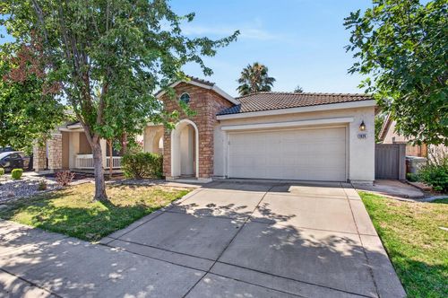 1824 Dawnelle Way, Sacramento, CA, 95835 | Card Image