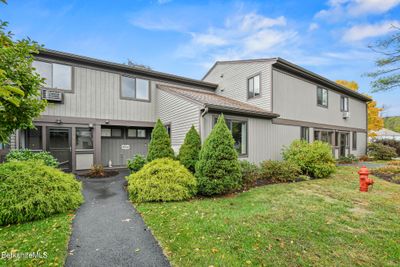 231 S Hemlock Ln, Condo with 3 bedrooms, 2 bathrooms and 2 parking in Williamstown MA | Image 1