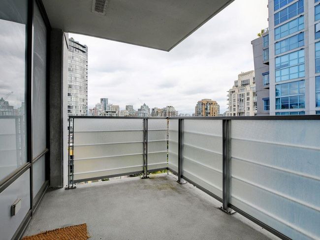 1701 - 1255 Seymour Street, Condo with 2 bedrooms, 2 bathrooms and 1 parking in Vancouver BC | Image 15