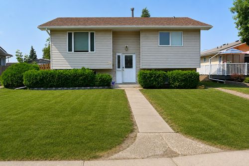 39 Chinook Road W, Brooks, AB, T1R0C6 | Card Image