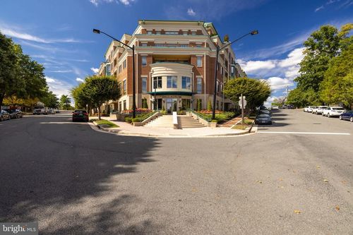 g04-4-1450 Emerson Ave, MCLEAN, VA, 22101-5747 | Card Image