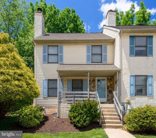 547 Pickering Station Dr, CHESTER SPRINGS, PA, 19425-2344 | Card Image
