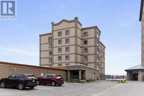 719 Bay St, Sault Ste. Marie, ON, P6A6Y3 | Card Image