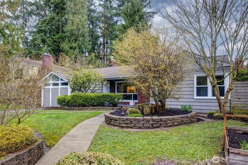 1252 Ne 89th St, Seattle, WA, 98115-3129 | Card Image