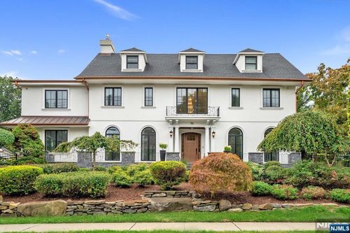 96 Bluff Rd, Fort Lee, NJ, 07024-6350 | Card Image