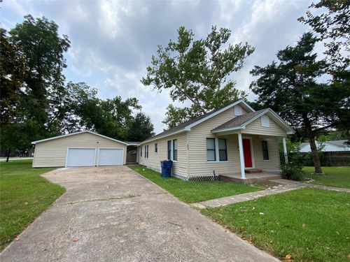 205 N Elm St, Sweeny, TX, 77480-3141 | Card Image