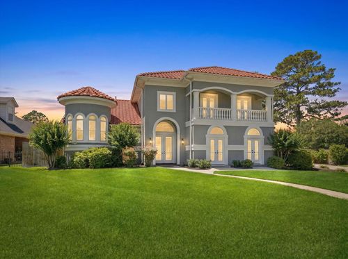 911 Sandy Beach Dr, Conroe, TX, 77304-1520 | Card Image