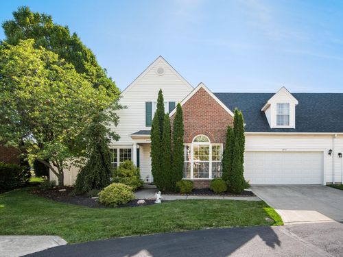 8442 Lazelle Village Dr, Lewis Center, OH, 43035-8850 | Card Image