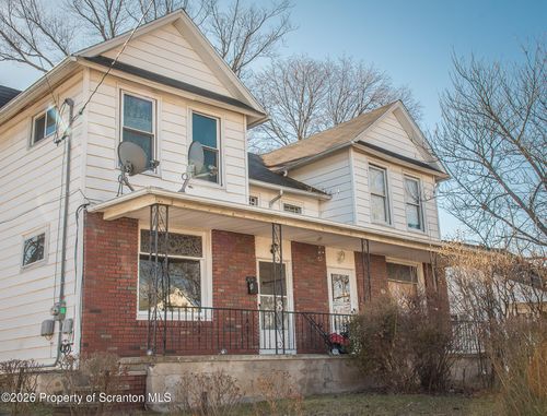 8 Stout St, Pittston, PA, 18640-2319 | Card Image