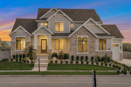 695 W Hidden Farm Dr, Farmington, UT, 84025-3745 | Card Image